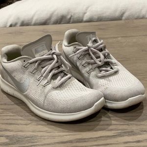 Nike Free Runs